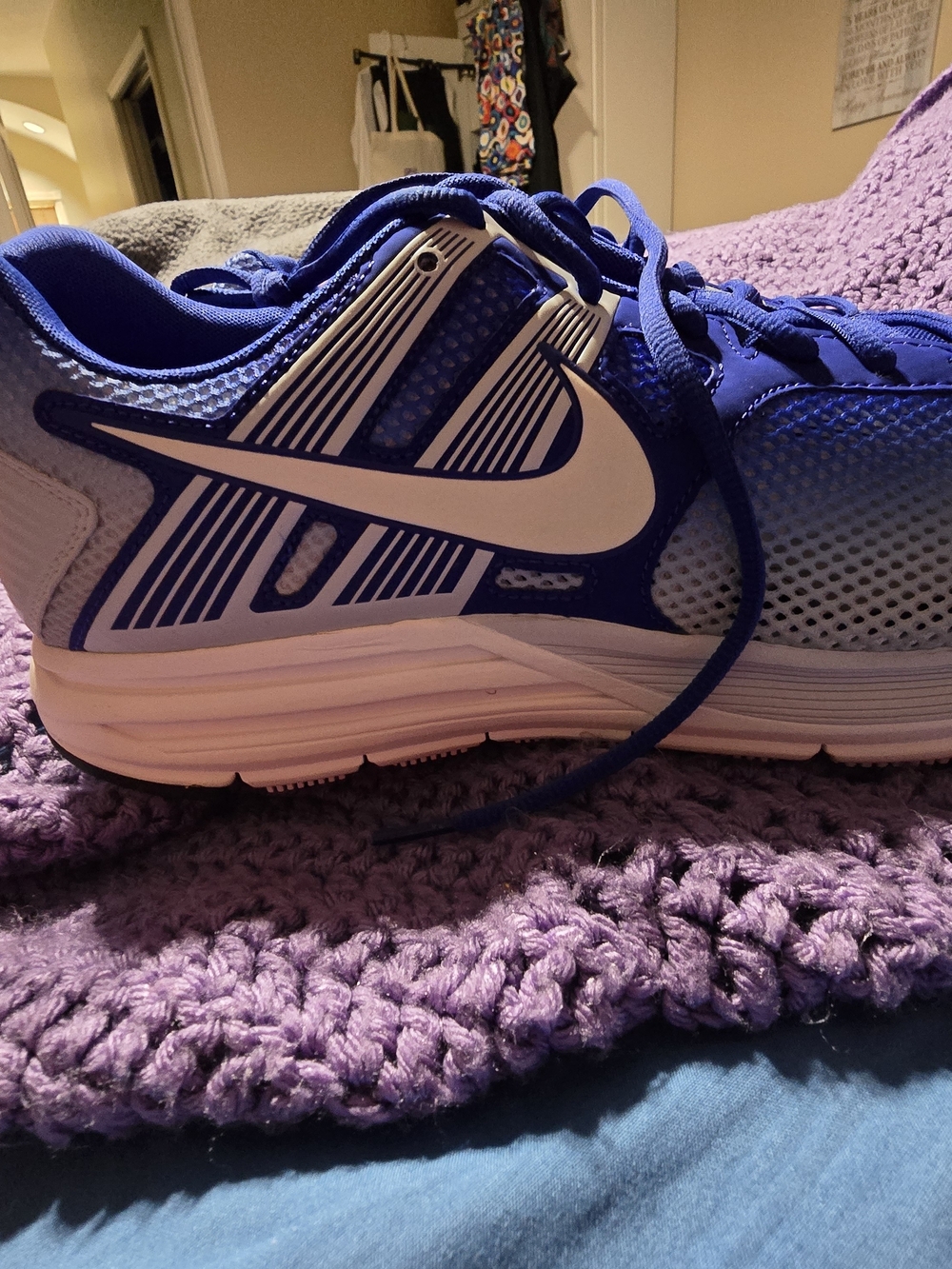Nike men's Blue Running Sneakers